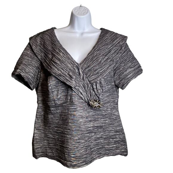 Alex Evenings Women's Gray Metallic Brocade Top Rhinestone Brooch Size 2X Dressy - Picture 1 of 12
